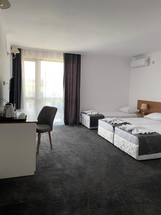Villa Aqua Family Hotel 布尔加斯 外观 照片