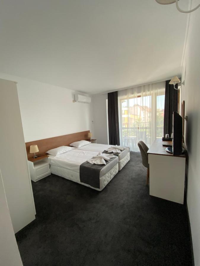 Villa Aqua Family Hotel 布尔加斯 外观 照片